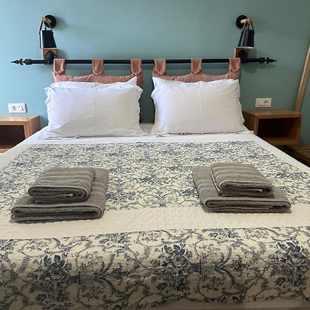 Elea Guesthouse Химара Экстерьер фото