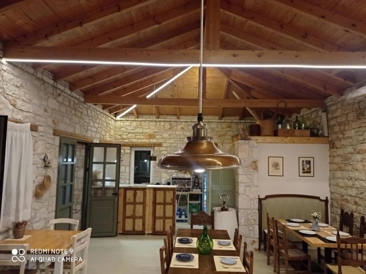 Elea Guesthouse Химара Экстерьер фото