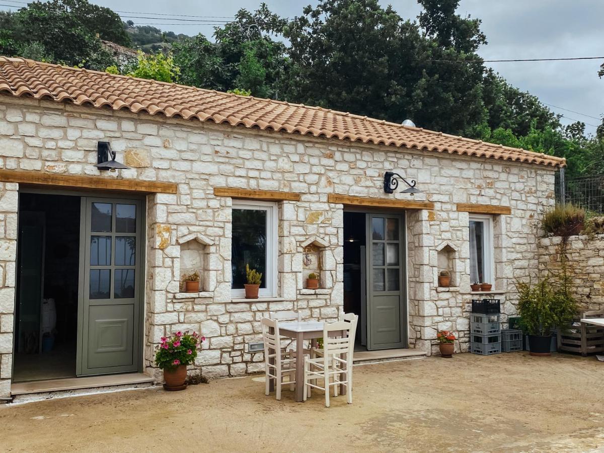 Elea Guesthouse Химара Экстерьер фото