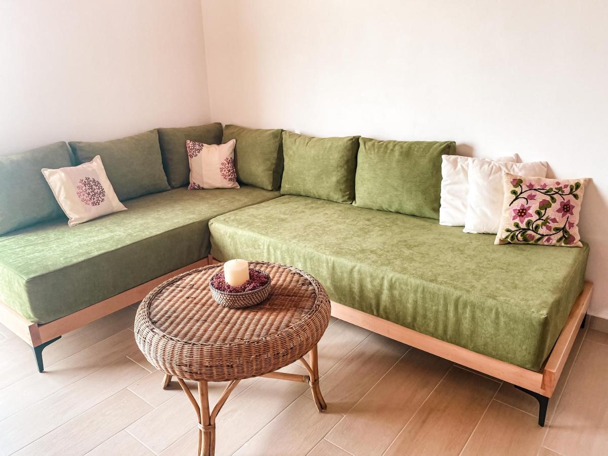Elea Guesthouse Химара Экстерьер фото