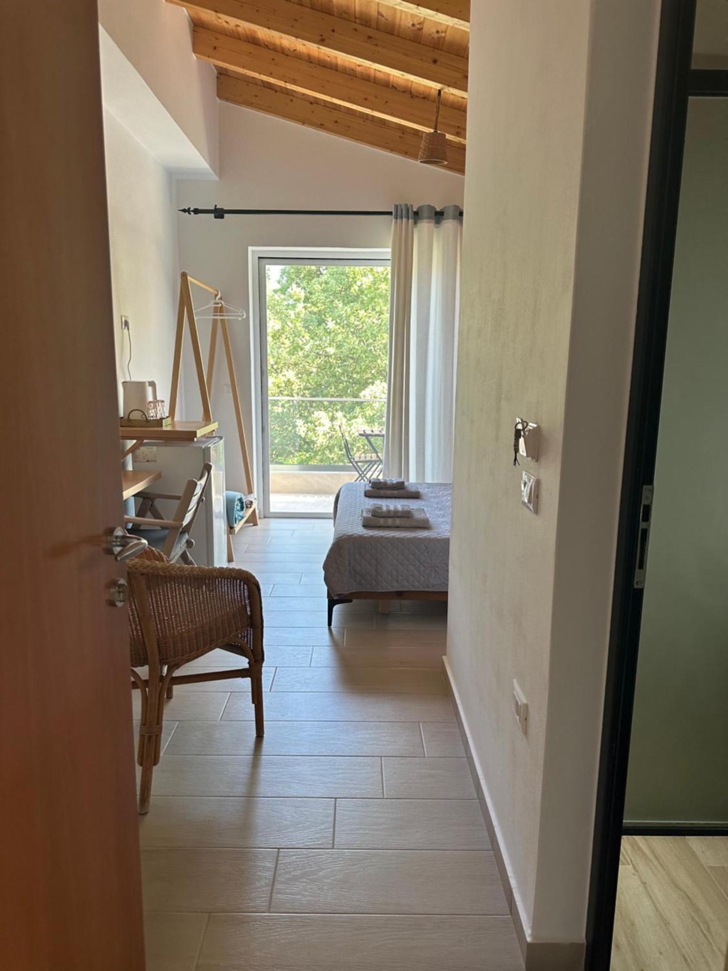 Elea Guesthouse Химара Экстерьер фото