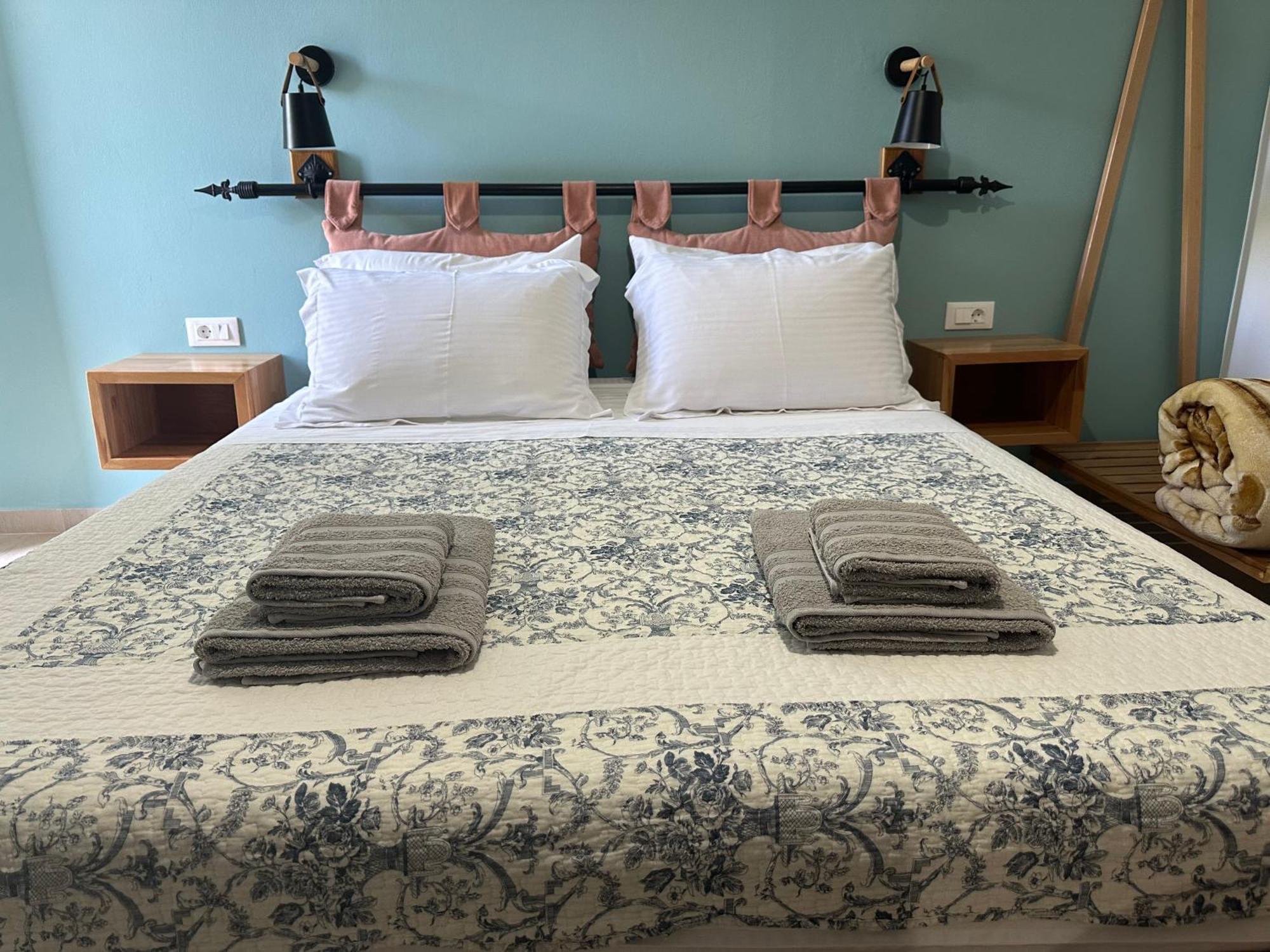 Elea Guesthouse Химара Экстерьер фото
